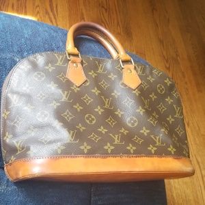 Authentic Louis Vuitton Alma PM